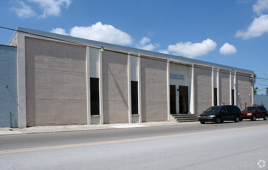 2120 Dennis St, Jacksonville, FL à louer - Photo de l’immeuble – Image 2 sur 6
