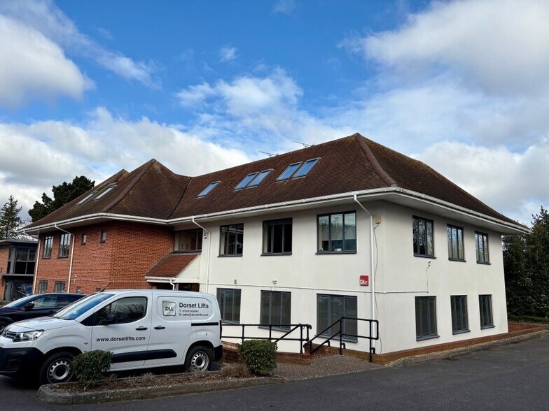 Wickham Rd, Fareham à vendre - Photo de l’immeuble – Image 3 sur 20