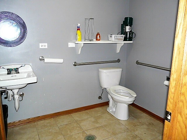 145-153 Sayton Rd, Fox Lake, IL à louer - Photo de l’immeuble – Image 2 sur 11