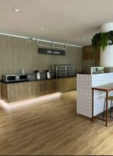 2 Avenue De La Gare, Montigny-le-Bretonneux à louer Photo intérieure– Image 2 sur 5