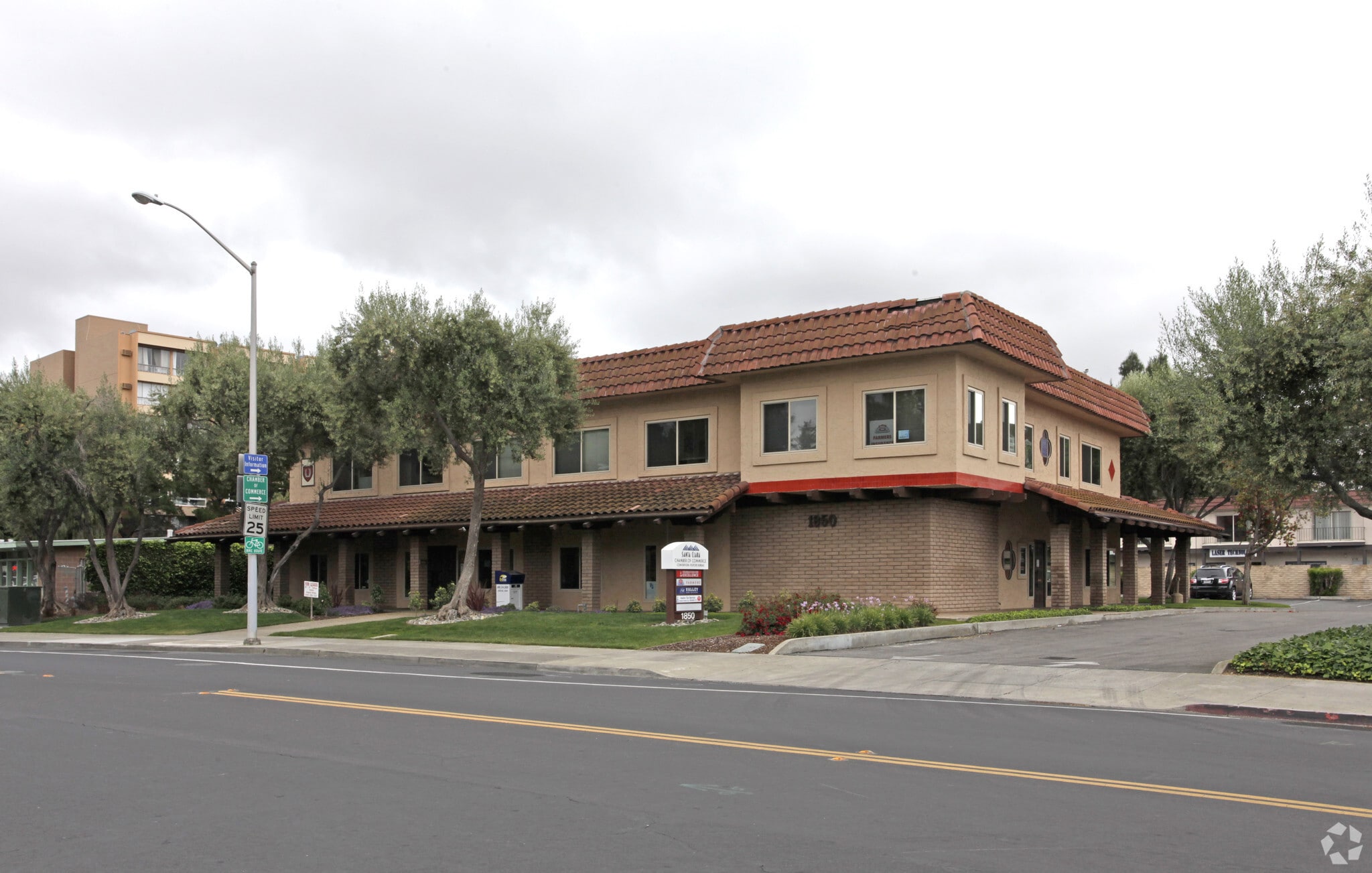 1850 Warburton Ave, Santa Clara, CA à louer Photo principale– Image 1 sur 21