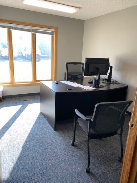 21151 John Milless Dr, Rogers, MN à louer - Photo intérieure – Image 2 sur 5