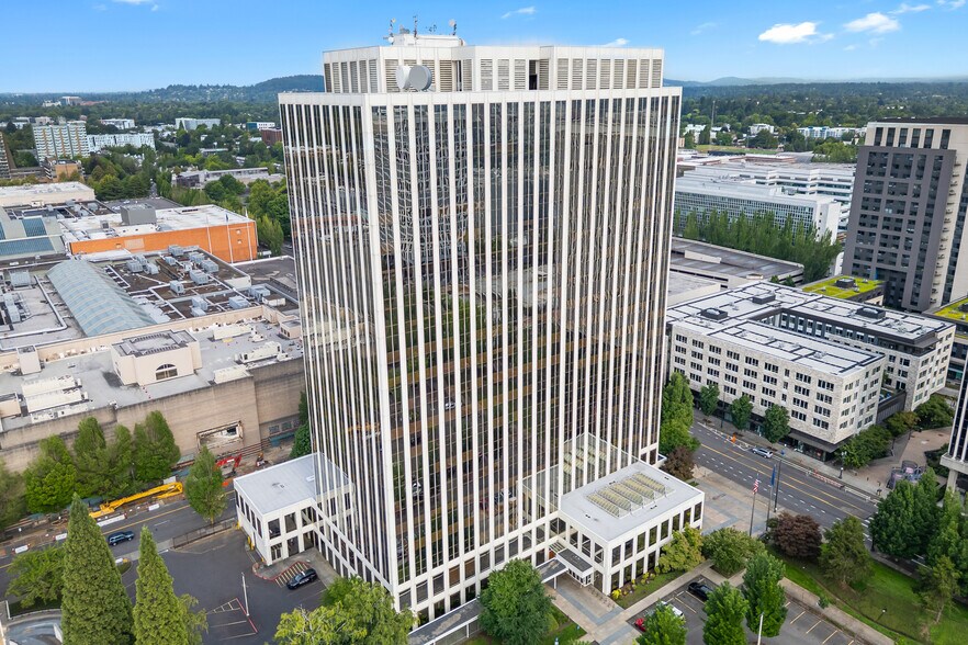 825 NE Multnomah St, Portland, OR à louer - Photo principale – Image 1 sur 10