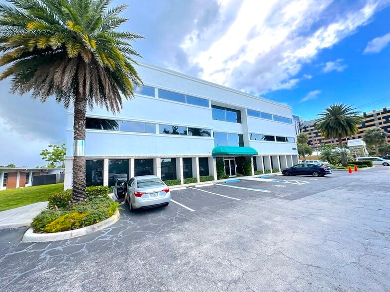 1995 E Oakland Park Blvd, Fort Lauderdale, FL à vendre - Photo de l’immeuble – Image 2 sur 56