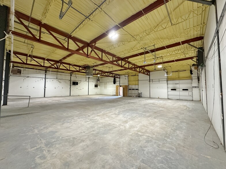 1210 NW 4th St, Oklahoma City, OK à louer - Photo intérieure – Image 3 sur 4