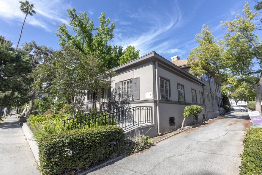 151 N Madison Ave, Pasadena, CA à louer - Photo principale – Image 1 sur 3