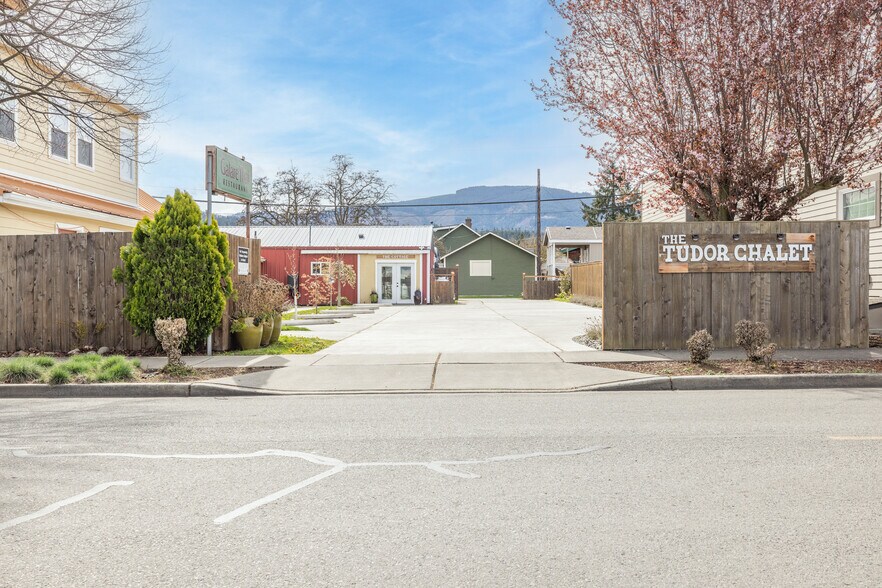 111 W Bell St, Sequim, WA à vendre - Photo de l’immeuble – Image 3 sur 49
