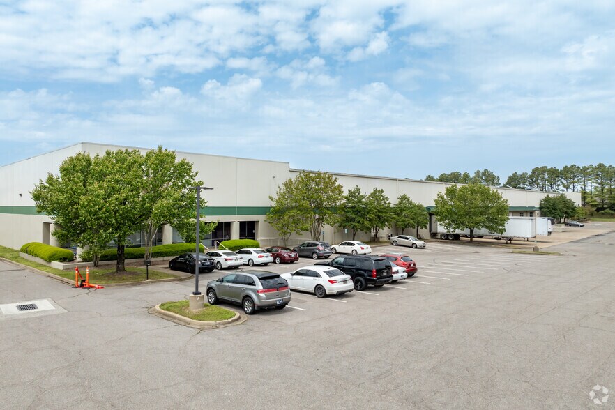 4605 Hickory Hill Rd, Memphis, TN à louer - Photo principale – Image 1 sur 4