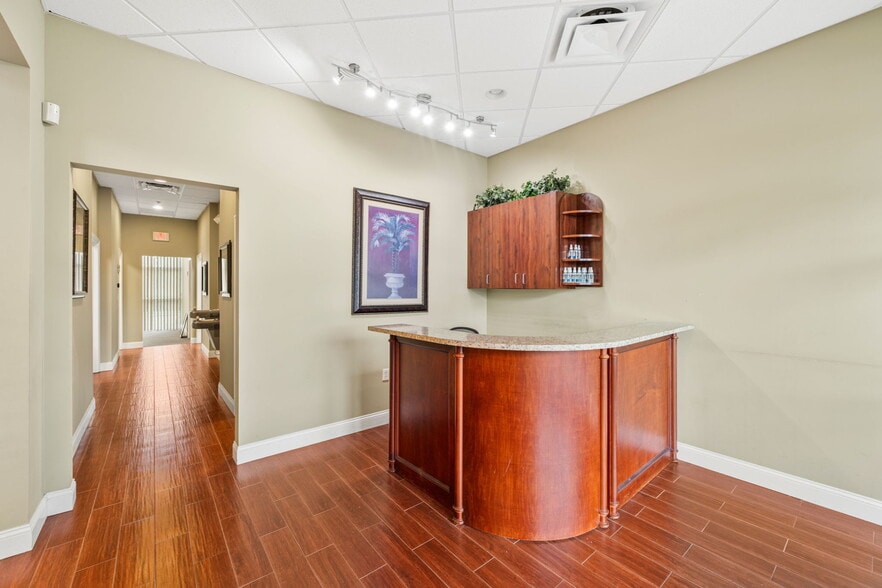 11602 Lake Underhill Rd, Orlando, FL à vendre - Photo de l’immeuble – Image 3 sur 32