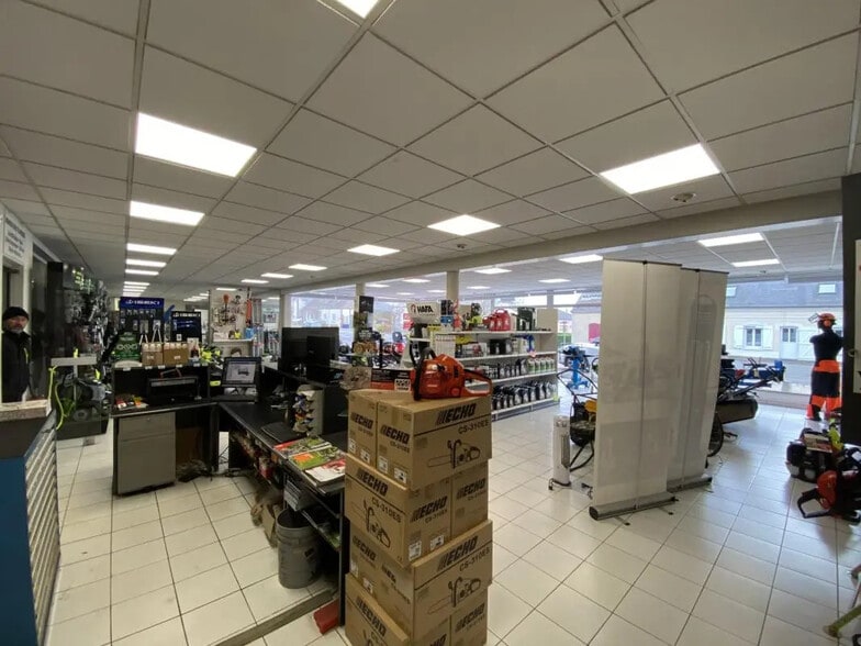 Local commercial dans Nonancourt à vendre - Photo de l’immeuble – Image 2 sur 19