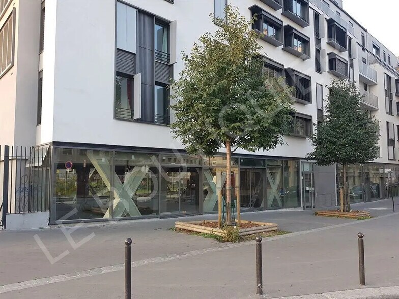Local commercial dans Paris à vendre - Photo de l’immeuble – Image 3 sur 9