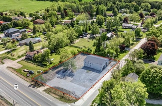 Plus de détails pour 22990 Highway 12/7, Brock, ON - Local commercial à vendre