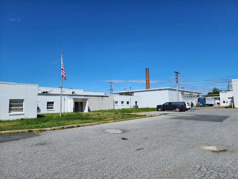 502 Factory Ave, Ridgely, MD à louer - Photo de l’immeuble – Image 2 sur 12