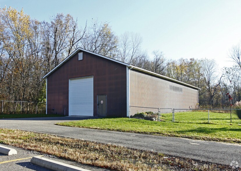 8648 Waynesburg Dr SE, Waynesburg, OH à louer - Photo principale – Image 1 sur 5