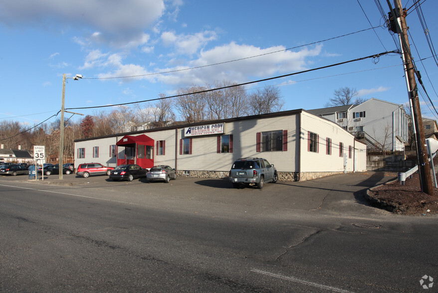 2095 S Main St, Waterbury, CT à louer - Photo principale – Image 1 sur 9