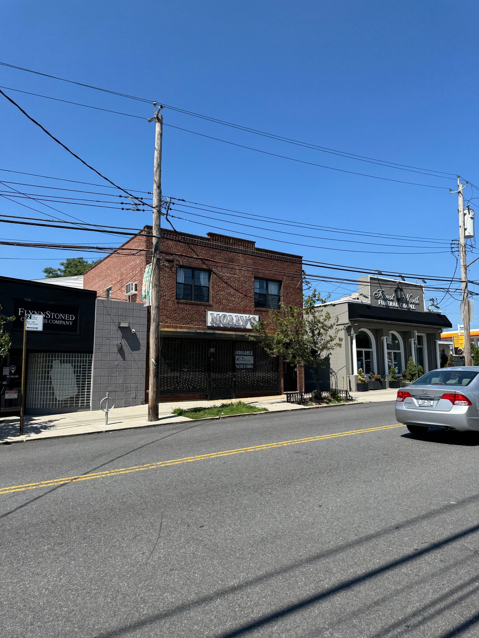 751-755 Forest Ave, Staten Island, NY à louer Photo de l’immeuble– Image 1 sur 3