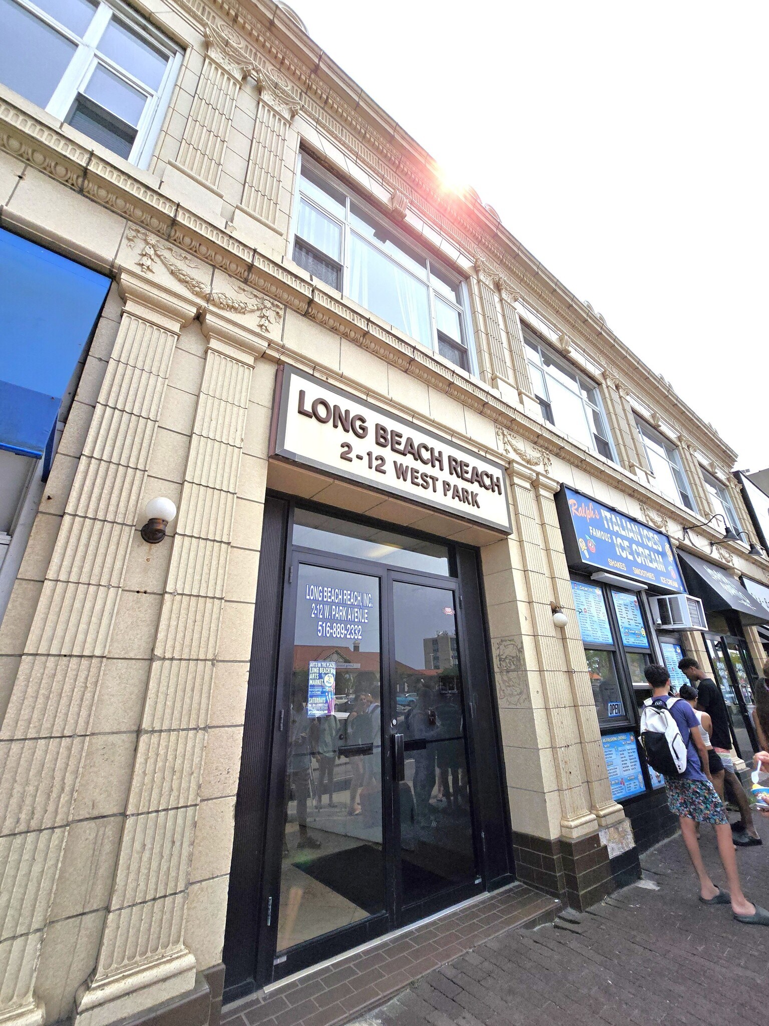 212 W Park Ave, Long Beach, NY à louer Photo principale– Image 1 sur 17