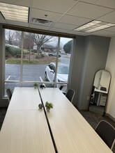 675 Mansell Rd, Roswell, GA à louer Photo intérieure– Image 1 sur 4