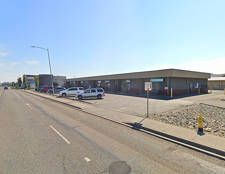 7103 W Clearwater Ave, Kennewick, WA à louer - Photo de l’immeuble – Image 2 sur 9
