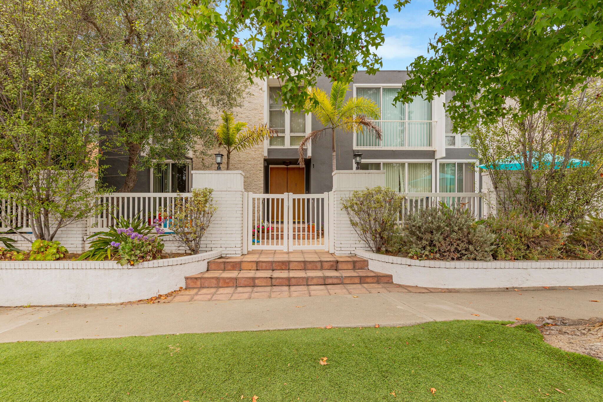 7758 W 91st St, Playa del Rey, CA à vendre Photo de l’immeuble– Image 1 sur 16
