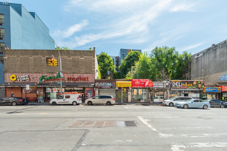 3218 3rd Ave, Bronx, NY à vendre - Photo de l’immeuble – Image 2 sur 24