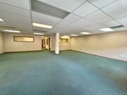 27886 Interior 6