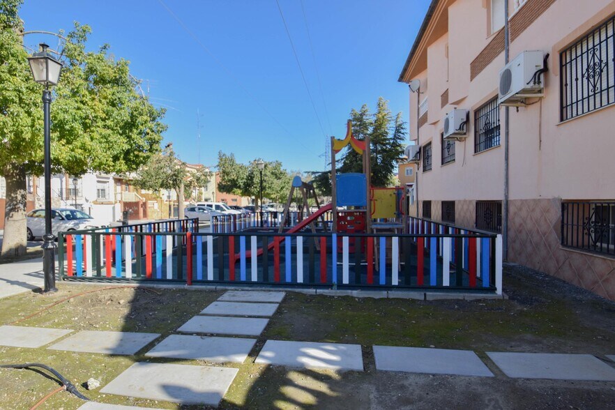 Terrain dans Cúllar Vega, Granada à vendre - Photo de l’immeuble – Image 2 sur 29
