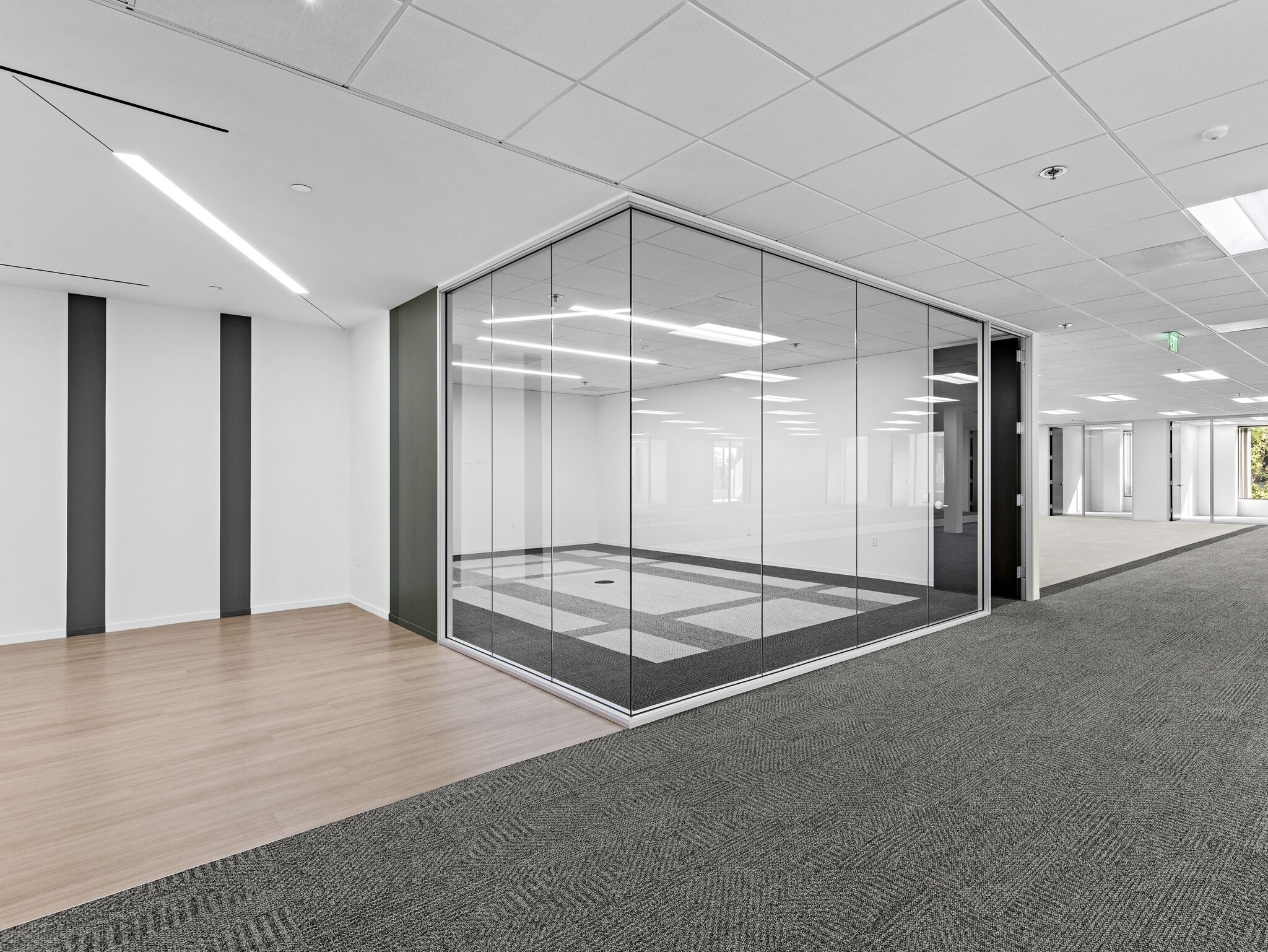 200 Commerce Dr, Irvine, CA à louer Photo intérieure– Image 1 sur 7