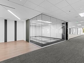200 Commerce Dr, Irvine, CA à louer Photo intérieure– Image 1 sur 7