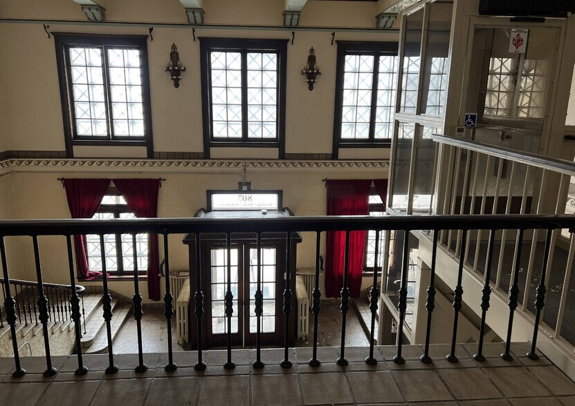 807 61st St, Kenosha, WI à vendre - Photo de l’immeuble – Image 3 sur 12