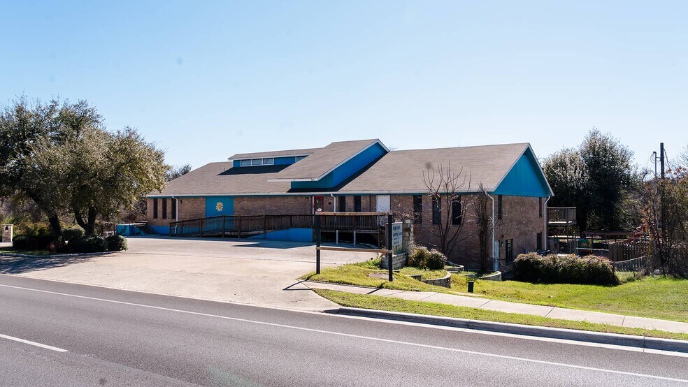 751 S Bell Blvd, Cedar Park, TX à vendre - Photo de l’immeuble – Image 1 sur 9