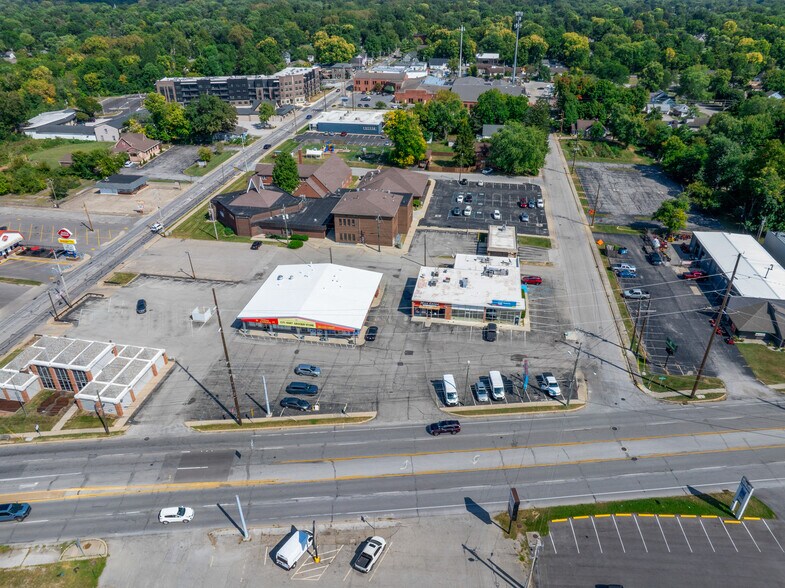 7021-7025 S Madison Ave, Indianapolis, IN à vendre - Photo de l’immeuble – Image 2 sur 4