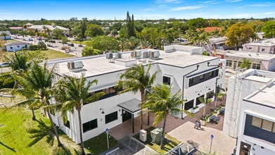 914 NW 6th St, Fort Lauderdale, FL à louer Photo intérieure– Image 2 sur 20