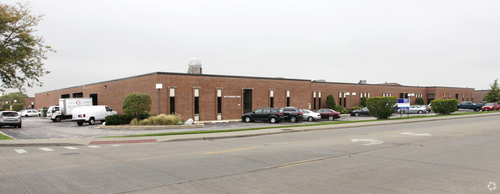 5601-5631 W Howard St, Niles, IL à louer - Photo principale – Image 1 sur 4