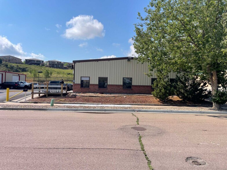 2235 Spectra Dr, Colorado Springs, CO à vendre - Photo de l’immeuble – Image 2 sur 8