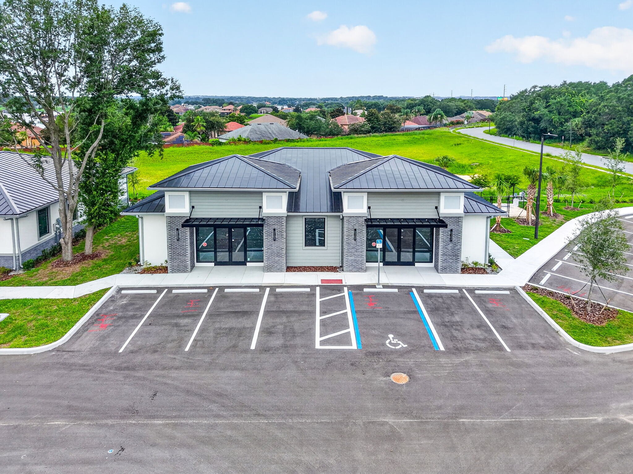154 Southern Railway Cir, Oakland, FL à louer Photo de l’immeuble– Image 1 sur 9