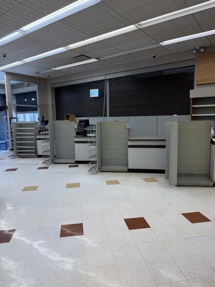 811 E State St, Sharon, PA à vendre - Photo intérieure – Image 3 sur 6