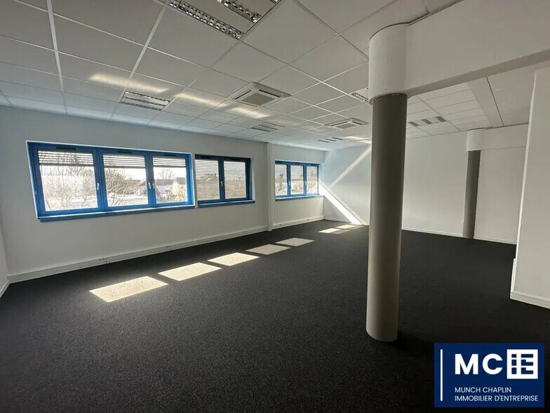 Bureau dans Schiltigheim à louer - Photo de l’immeuble – Image 1 sur 11
