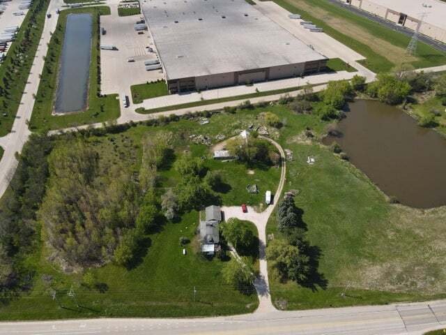 12901 Burlington Rd, Kenosha, WI à vendre Photo de l’immeuble– Image 1 sur 4