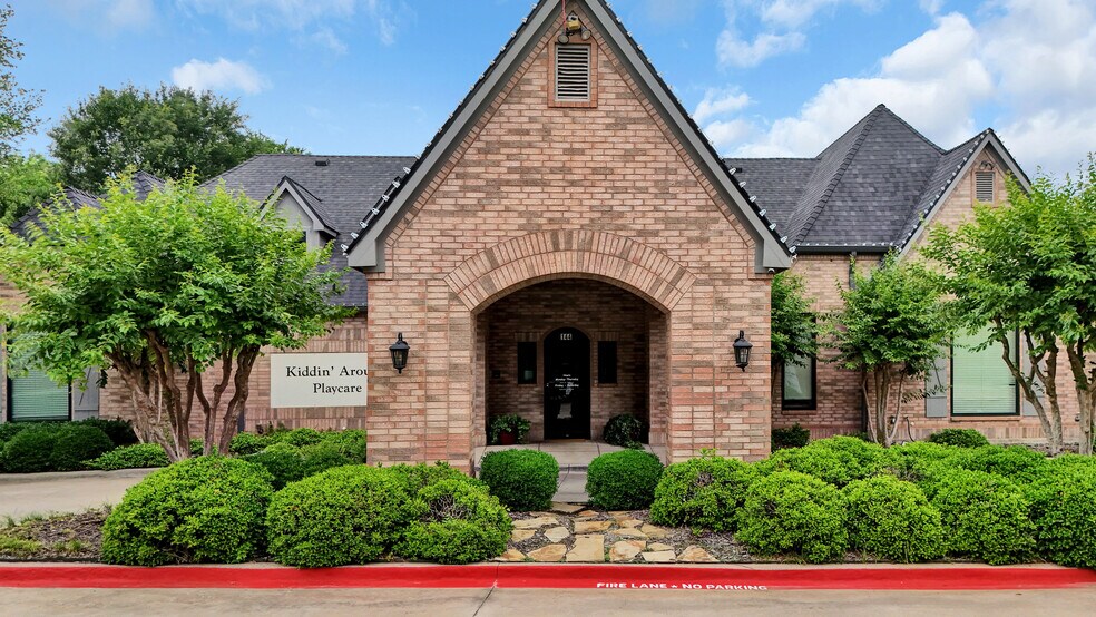 144 W Parkway Blvd, Coppell, TX à vendre - Photo de l’immeuble – Image 2 sur 3