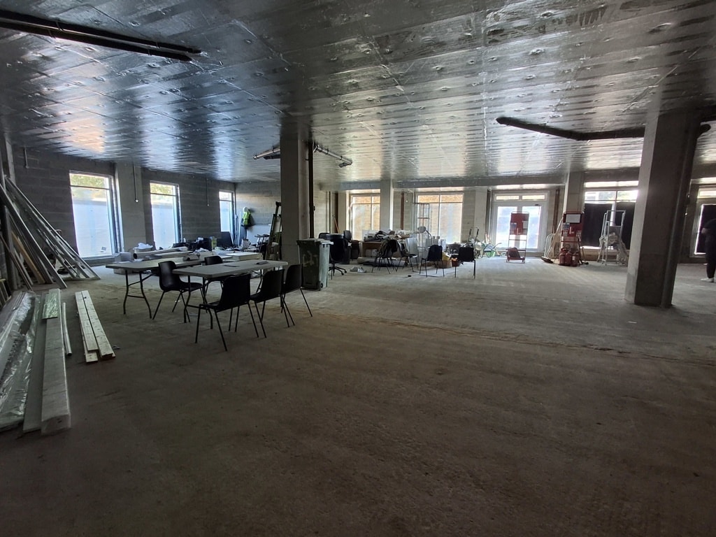 Local commercial dans 50-52 London Rd, Brentford à louer Photo intérieure– Image 1 sur 2