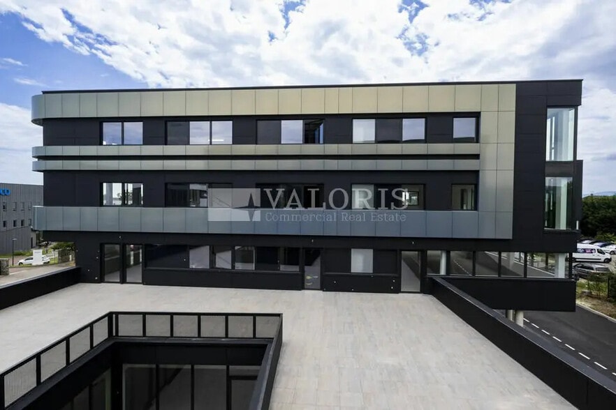 Bureau dans Limonest à vendre - Photo de l’immeuble – Image 2 sur 16