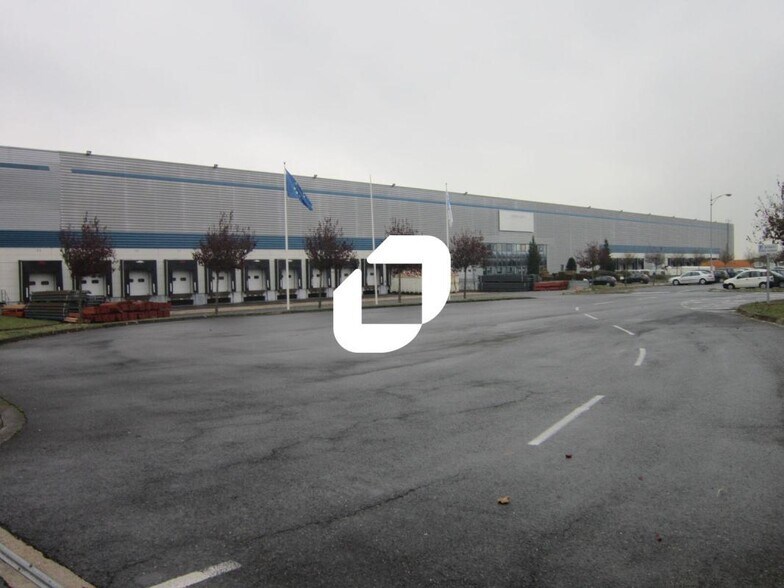 Industriel/Logistique dans Vatry à louer - Photo de l’immeuble – Image 1 sur 25