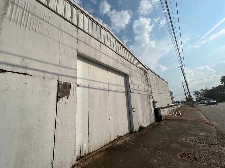 901 1st Ave, Opelika, AL à louer - Photo de l’immeuble – Image 3 sur 3