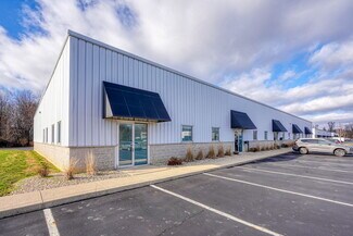 Plus de détails pour 735 Cross Pointe Rd, Gahanna, OH - Local d’activités à vendre