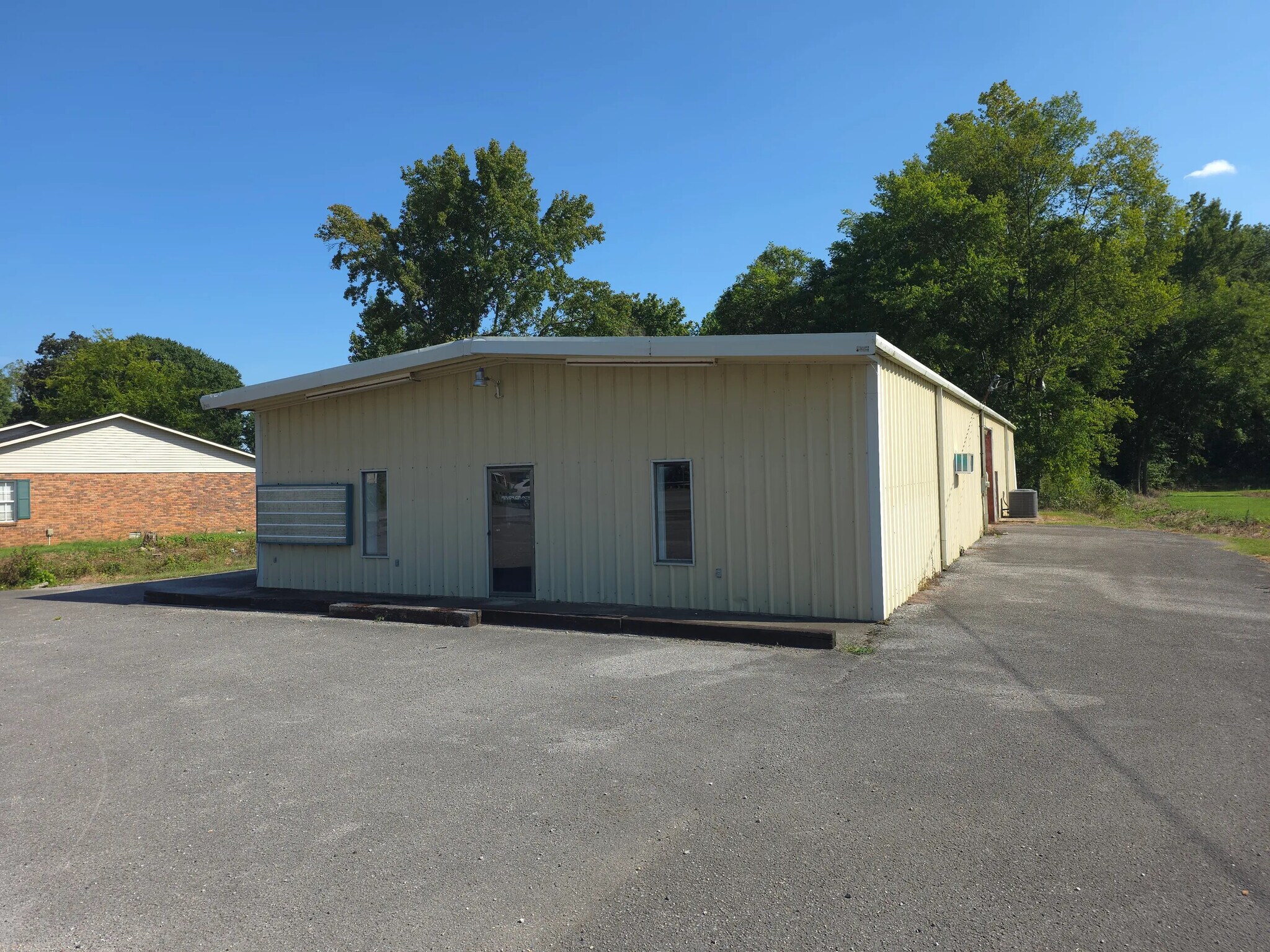 2114 Iron Man Rd, Hartselle, AL à louer Photo principale– Image 1 sur 4