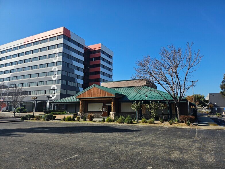 405 Hegenberger Rd, Oakland, CA à louer - Photo de l’immeuble – Image 1 sur 5