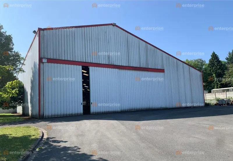 Local d'activités dans Calonne-Ricouart à vendre - Photo de l’immeuble – Image 3 sur 9