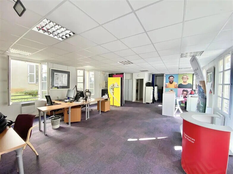 Bureau dans Sèvres à louer - Photo de l’immeuble – Image 2 sur 9