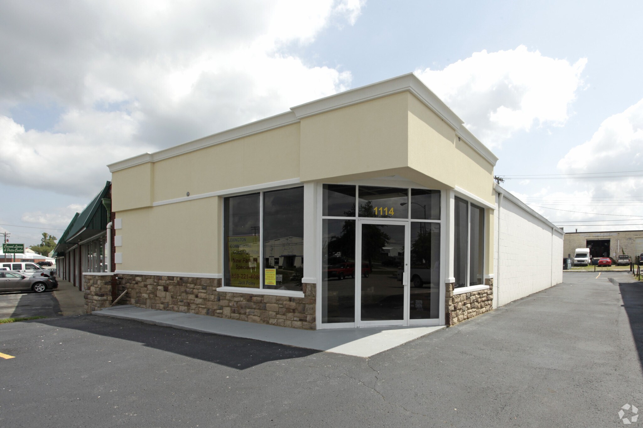 1114 Industry Rd, Lexington, KY à louer Photo principale– Image 1 sur 4
